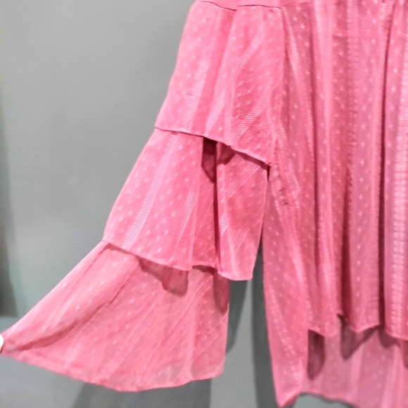 Sheer lace blouse size medium - Picture 2 of 4